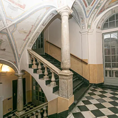 Iflat Historic Apt In The Centre Of Genoa