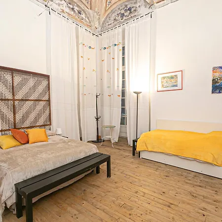 Apartment Iflat Historic Apt In The Centre Of