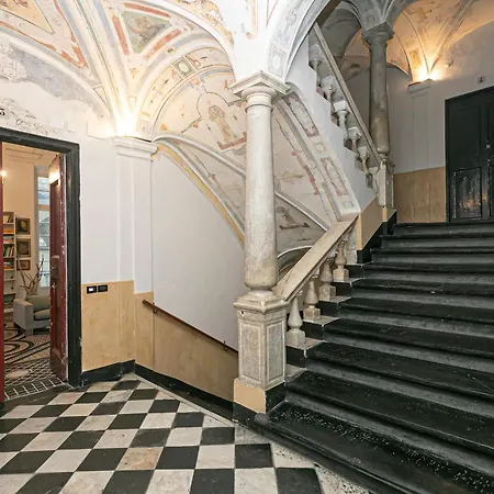 Iflat Historic Apt In The Centre Of