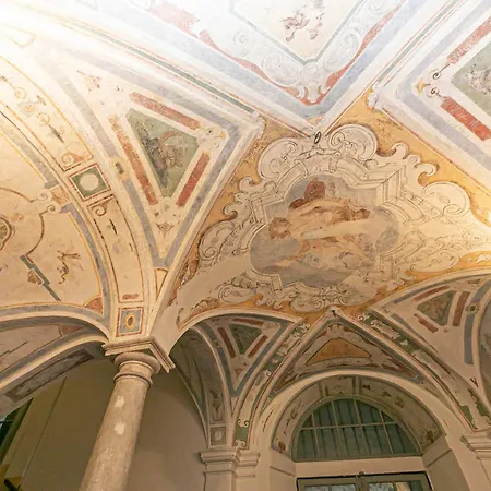 Iflat Historic Apt In The Centre Of Apartment Genoa
